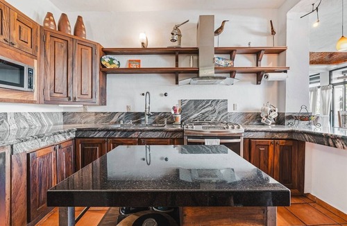 North End Villa | Stunning 4-Storey Oceanside Luxury Vacation Home