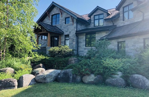Clearview House | Stunning 6 Bed, 5 Bath country home with 2-Acre Property!