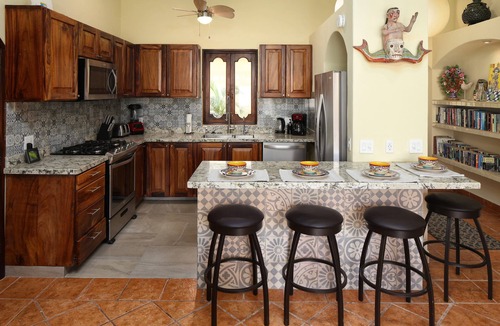 North End Villa | Stunning! New Remodel of Famous Villa. Steps to Beach and town.