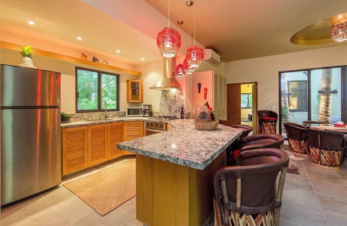 Litibu House | Stunning Ocean Views, Heated Infinity Pool, Sky Deck, Air Cond., Litibu Beach