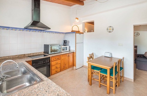 Es Llombards House | Stunning private villa for 4 guests with A/C, private pool, TV, terrace and pets allowed