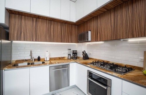 Emiliano Zapata Apartment | Stunning Super Studio at Avida! Awesome roofdeck!