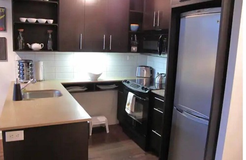Old Montreal Apartment | STUNNING URBAN LOFT-GREAT AMENITIES & ROOFTOP POOL
