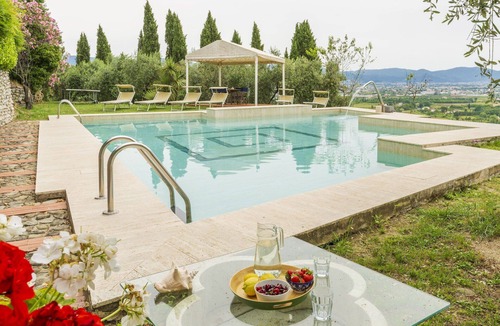 Pistoia Villa | Stunning villa with A/C, WIFI, private pool, TV, terrace, pets allowed and panoramic view