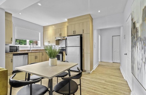 Little Italy Apartment | Stylish 2 Bedroom Haven by Jean Talon Market