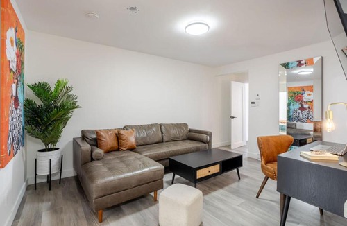 Sainte-Marie Apartment | Stylish 3BR in Montreal