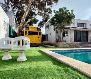 Colonia Campestre House | Stylish Apt for 5 Pool & Private Garden