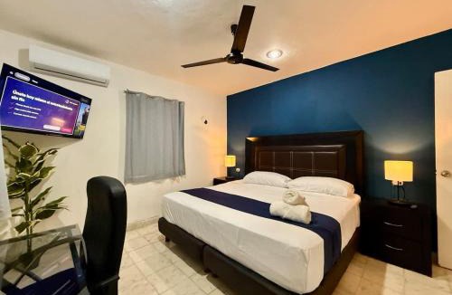 Colonia Campestre House | Stylish Apt for 5 Pool & Private Garden
