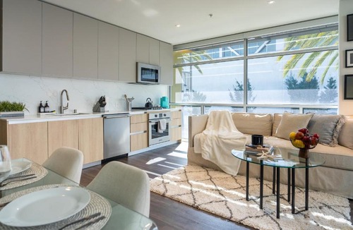 Downtown Apartment | Stylish Condo By The Beach