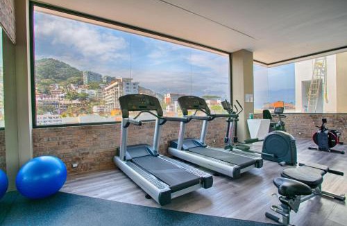 Emiliano Zapata House | Stylish Loft | Workspace, Rooftop Bar & Gym