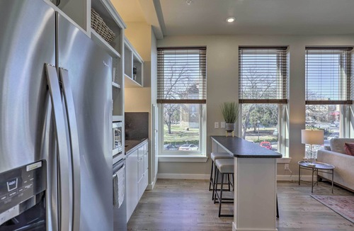 Downtown Apartment | Stylish San Marcos Apt in the Heart of Dwtn!