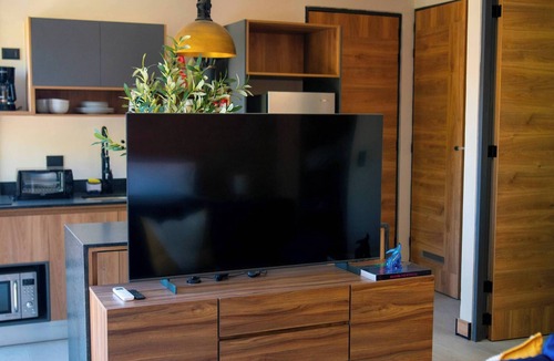Lafayette Apartment | Stylish Space in Americana w/Pool| Duna S.