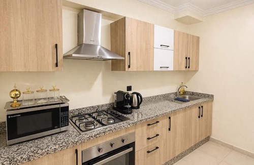Hivernage Apartment | Stylish & Spacious Modern Apartment with Pool