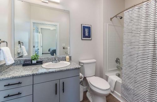 CUF Apartment | Stylish & Spacious Stay Near The Banks