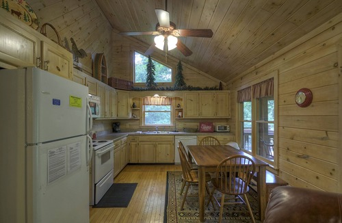 Blue Ridge Cabin | Sugar Creek Retreat | Hot Tub | Creek Front | Pool Table |