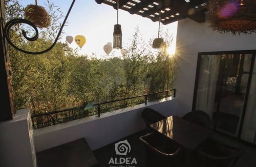 Teotihuacan House | SUITE WITH JACUZZI AND PRIVATE TERRACE IN PYRAMIDS