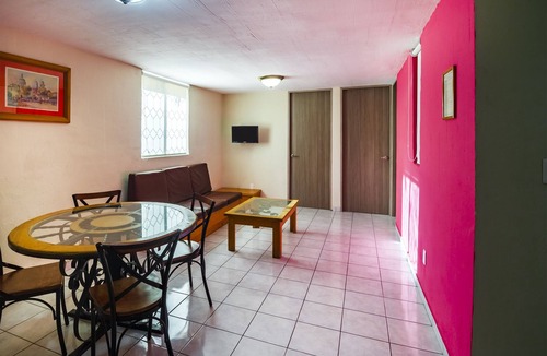 Zona Expo Hotel | Suites Navata