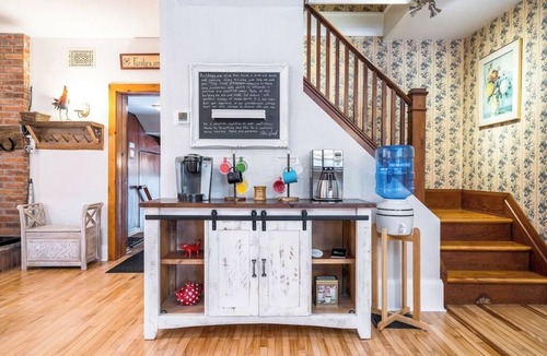 Grey Highlands House | Sundance of Blantyre Ski Lodge w/Hot Tub & Sauna