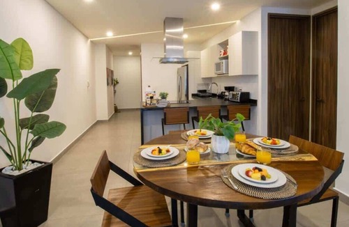 North Hotel Zone Apartment | Sunset Views, 5min walk to Beach, Rooftop Pool