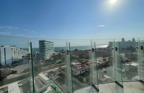 Flamingos Apartment | Super Cozy 1 bedroom apartment with balcony and beach access