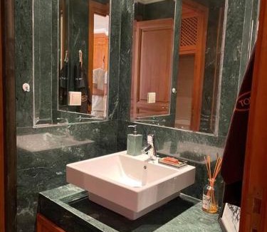Hivernage Apartment | Superbe appartement calme Hivernage