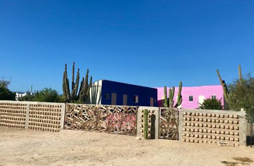 La Ventana House | Susu’Z Village Hostel and Rooms