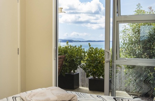 Snells Beach Bed & Breakfast | Tahi Lodge - Matakana Coast