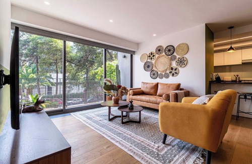 Hipodromo Condesa Apartment | Taman by Kukun Summar