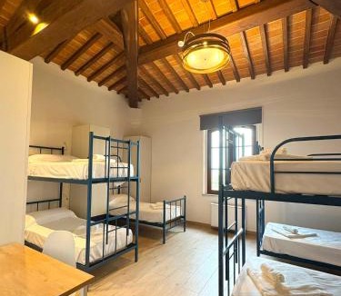 Monteroni d'Arbia Hostel | Tenuta Suvignano Ostello