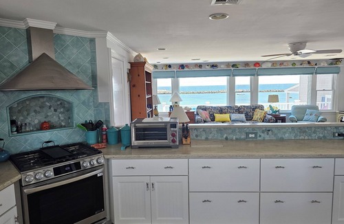 Hull House | The Beach House, Crescent Beach, Hull