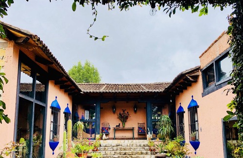 De Guadalupe House | The "Blue House" has spacious and comfortable spaces for you to enjoy