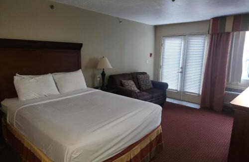 Branson Theater District Hotel | The Boardwalk Inn