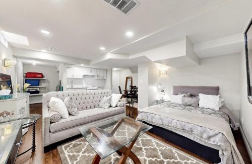 Markham House | The Boxwood Executive Suite