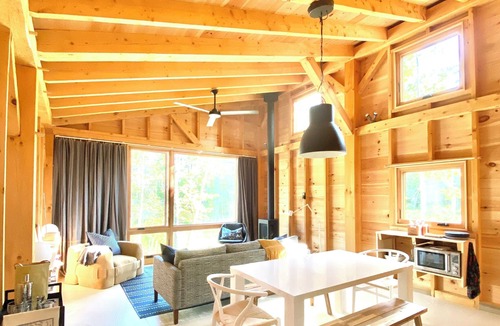 Sedgwick Cabin | The Cabins at Currier Landing Cabin 2: Meadow