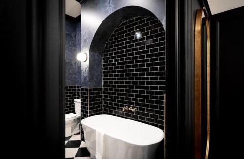 Collingwood Hotel | The Dorchester Hotel