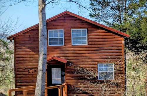 Sparta Cabin | "The FishCamp" a Cabin w/a Hot-Tub near Fall Creek Falls!, The FishCamp Cabin w/Loft Hot-tub and Vie