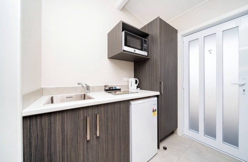 Hawera Hotel | The Furlong
