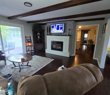 Vine Grove House | The Golf House