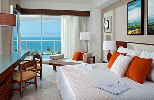 Valle Dorado Resort | THE GRAND BLISS TWO BEDROOM SUITE in Nuevo Vallarta with Plunge Pool, WiFi, AC
