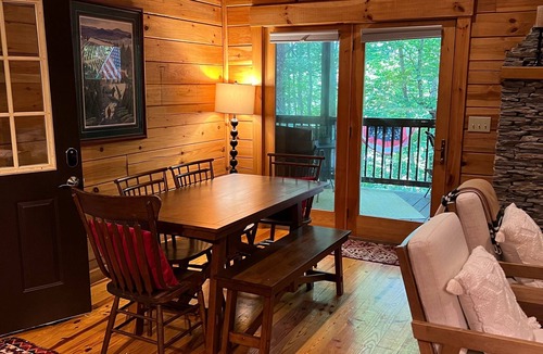 West Jefferson Cabin | The Great Escape