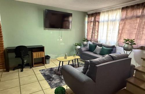 Santa Fe de la Laguna House | The Green House