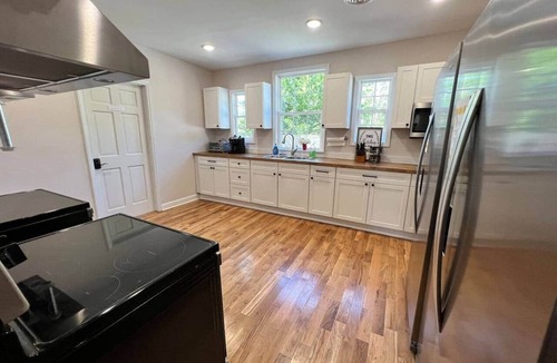 Fries Bed & Breakfast | The Hideaway Suite at the Washington Inn