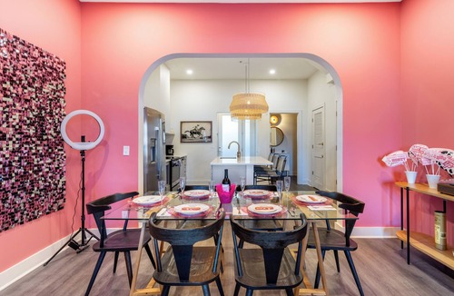 Five Points House | The Last Rodeo | Bachelorette Retreat | Sleeps 24 | 5 Mins to Broadway