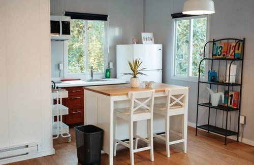 Sliammon Cottage | The Little Beach Side CottageA17