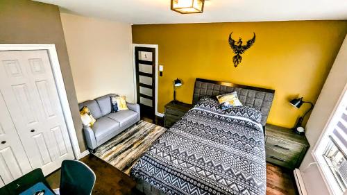 Tetreaultville House | The Modern Stays