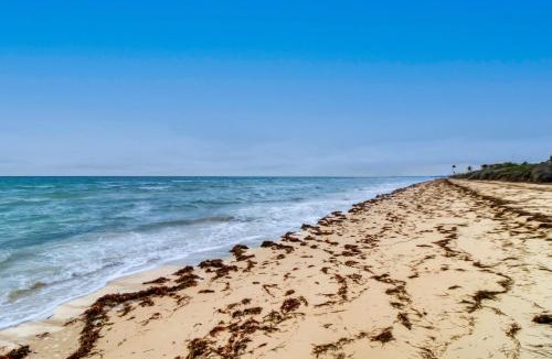Miramar Apartment | The Ocean Breeze Retreat
