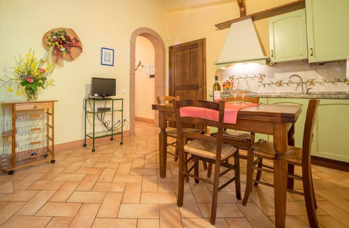 San Gimignano Apartment | The Pomegranate Apartment