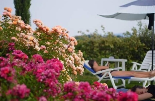 San Gimignano Apartment | The Pomegranate Apartment
