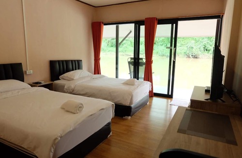 Hin Dat Hotel | The Raft Land