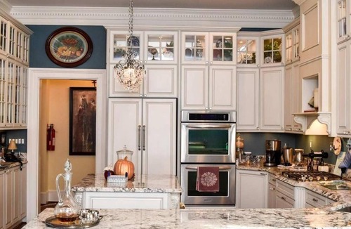 Old Town Fredericksburg Bed & Breakfast | The Richard Johnston Inn & 1890 Caroline House